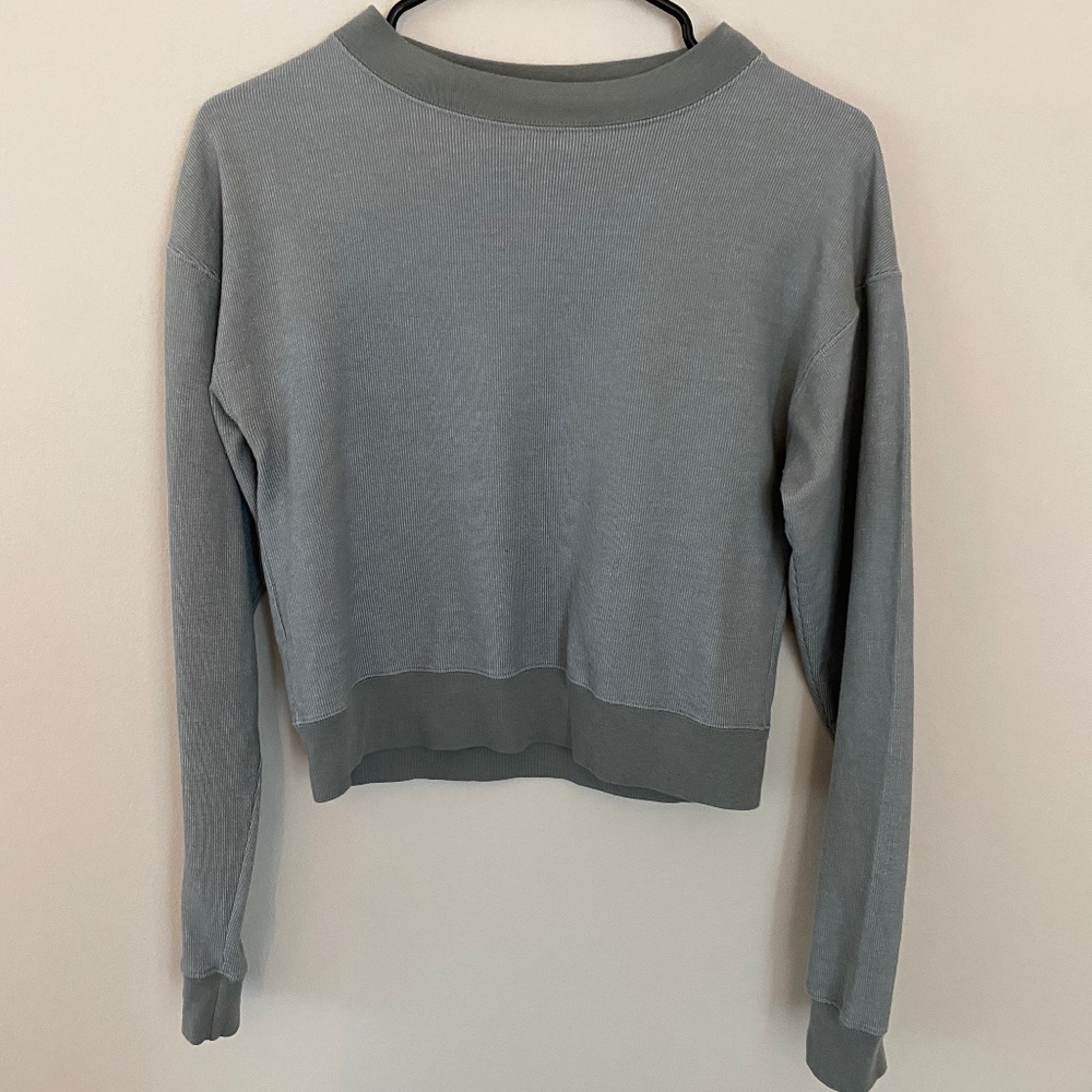 Champion (XS) Gray Long Sleeve Shirt
